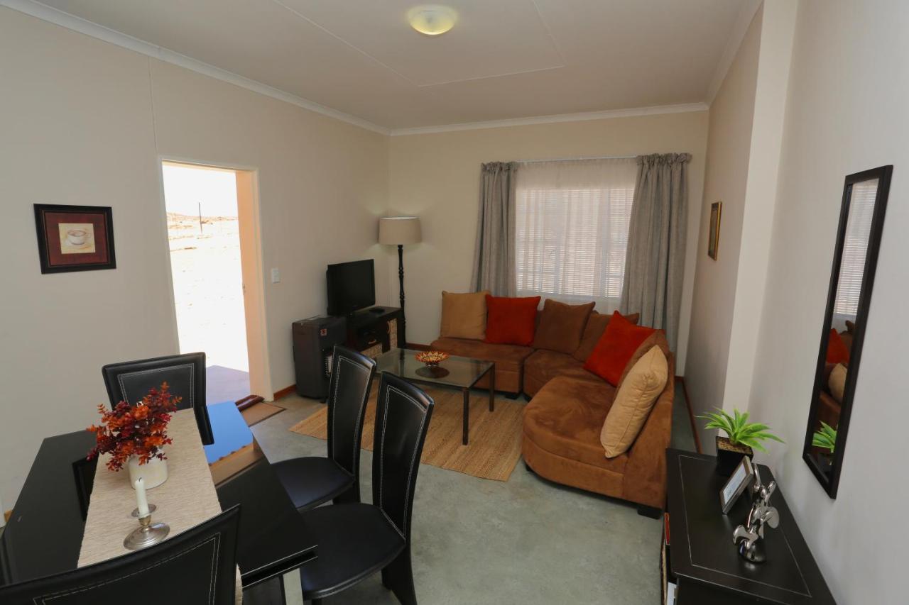 Orange House Self Catering Apartment Aus Ngoại thất bức ảnh